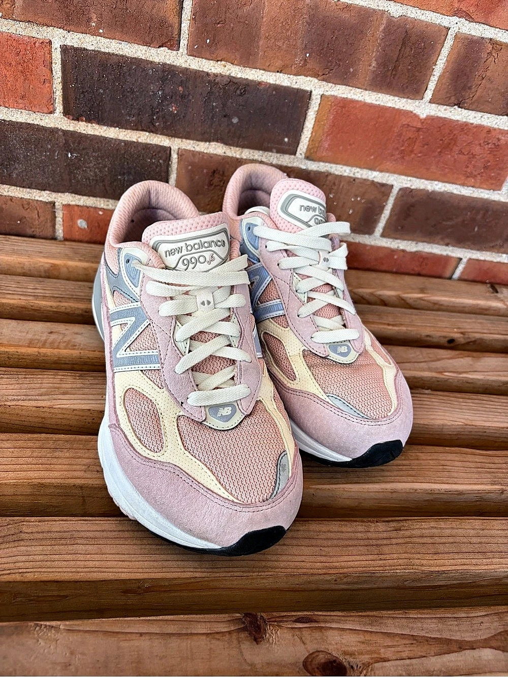 New Balance 990v5 Women's Pink & Blue Sneakers US 6.5